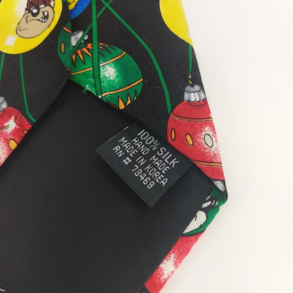 Looney Tunes Mania Holiday Silk Neck Tie - Picture 4 of 4